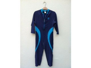 Arena wet suit Size J In good condition 