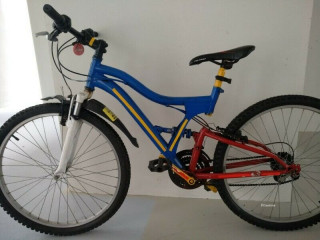Blue red colour mtb full sus suspension mountain bike bicycl