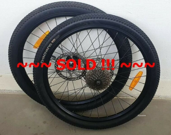sold-used-mountain-bike-ins-wheel-set-bicycle-big-0