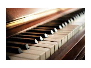 Friendly patient and fun piano teacher available at Newton