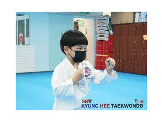 Kyunghee Taekwondo Learning self defense