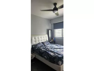Master room for rent at woodlands crescent Near MRT statio