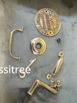 restoration-of-vintage-antique-safes-big-0
