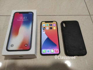 Good Condition Space Grey iPhone X GB with Case Box only